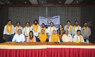 Rajesh Agrawal, President of the Hotel Association, Gaurav, Senior Vice President.